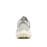 Championes de senderismo Merrell modelo Tempo Sol, en tonos gris claro y blanco. Presentan una combinación de gamuza y malla transpirable en la parte superior, con cierre de cordones y entresuela de espuma EVA para mayor amortiguación y estabilidad.