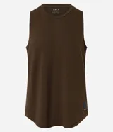 Musculosa deportiva masculina Get Over, de corte regular en color marrón, con cuello redondo, costuras visibles y etiqueta decorativa en el bajo.