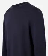 Suéter básico de punto color verde oscuro, de manga larga, con cuello redondo y puños y bajo acanalados.