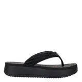 Sandalias de plataforma baja Azaleia modelo Maiara, color negro con diseño estampado de flores en la plantilla y tiras de dedo con textura acanalada.