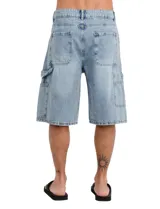 Bermuda estilo cargo de denim negro, con calce amplio, bolsillos laterales utilitarios y tira porta-martillo.