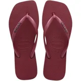 Ojotas Havaianas modelo Slim Square con diseño de punta cuadrada, tiras finas con logo metálico y textura granulada en la base.
