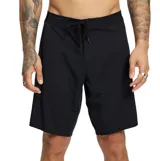 Boardshort Rivvia Disclosure modelo Prosperity de 19 pulgadas, color negro, con cintura ajustable mediante cordón y ojalillos metálicos.