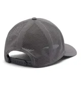 Gorra gris Columbia modelo Mountaincap II 3D, con paneles traseros de malla perforada por láser y parche de goma frontal con el logo de la marca. Cuenta con tecnología Omni-SHIELD™ de repelencia al agua y las manchas.