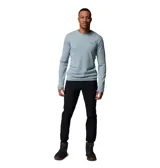Pantalón de senderismo Columbia modelo Essential Hike para hombre, color negro, con tecnología Omni-Shield™ repelente al agua y manchas, cinturón integrado y dobladillo ajustable con cordón.