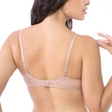 Soutien color beige de algodón, con sujeción leve, breteles desmontables y detalle "Del Rio" en dorado. Sin aro y sin relleno.