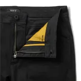 Pantalón utilitario negro de corte recto, con bolsillos laterales y traseros, ideal para uso diario.