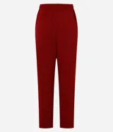 Pantalón de corte recto confeccionado en tejido airflow de poliéster. Presenta cintura elástica con cinturón del mismo tejido para lazo frontal y una caída fluida.