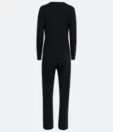 Conjunto de pijama negro de dos piezas, compuesto por una blusa de manga larga con escote en V y detalle de encaje blanco, y un pantalón largo de corte recto con cintura elástica.