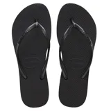 Ojotas Havaianas modelo Slim, color dorado, con tiras finas y suela con textura antideslizante.