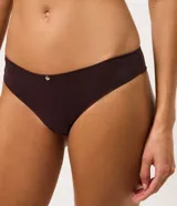 Pack de dos bombachas tipo bikini Lov de hilo doble en microfibra suave, una en tono beige y otra en marrón oscuro, con un pequeño detalle metálico en la parte frontal.