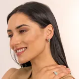 Aros de plata 925 con cuentas de apatita color celeste.