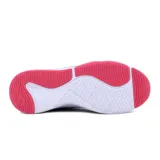 Championes deportivos Diadora modelo Delta para mujer, color azul con detalles en rosado fucsia y suela blanca. Presentan un diseño de running con capellada de malla transpirable y logo de la marca en el lateral.