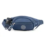 Riñonera azul de poliéster con correa regulable, cierre principal y bolsillo interno con cierre.