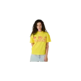 Remera amarilla oversize de manga corta con estampa frontal en color rojo que incluye el texto "emestudios", gráficos alusivos al sol y la leyenda "feel the power of the sun".
