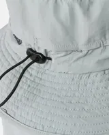 Sombrero de agua Rip Curl modelo S Series Surf, color gris, con solapa trasera para protección solar, barboquejo ajustable y red de ventilación.