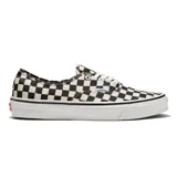 Championes Vans modelo Authentic 44 DX con diseño de tablero de ajedrez en blanco y negro, suela de goma blanca y cordones al tono.