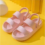 Chancletas tipo gomones de diseño ergonómico, color verde oliva, con doble tira ancha en el empeine y tira trasera ajustable. Fabricadas en material sintético antideslizante con suela de plataforma.