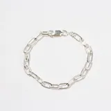Pulsera de eslabones rectangulares de plata 925 con cierre de mosquetón.