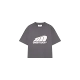 Remera oversize gris oscuro con estampa frontal en blanco de la marca Eme Studios y diseño abstracto.