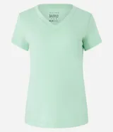 Remera básica de algodón color verde menta, con cuello en V, mangas cortas y un pequeño bolsillo frontal en el pecho.