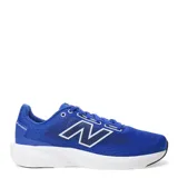 Championes de running New Balance modelo 413 V3, color azul con detalles en blanco y negro. Presentan un diseño de malla transpirable con el logo N en el lateral, entresuela de espuma EVA para amortiguación y suela con refuerzos de goma para mayor tracción.