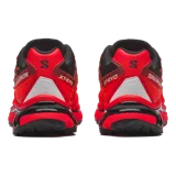 Championes Salomon XT-Evo de diseño técnico y deportivo, color gris, con detalles superpuestos y suela de gran tracción ideal para running y trekking.
