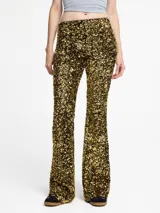 Pantalón flare de lentejuelas doradas elastizadas con base de velvet.