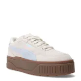 Championes urbanos Puma Karmen II Idol SD, confeccionados en gamuza color beige con detalles en celeste pastel. Presentan una suela de plataforma robusta color marrón y cierre con cordones.
