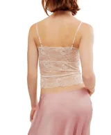 Top corto de encaje color blanco roto, con tirantes finos ajustables y detalle de pequeña rosa en el centro del escote.