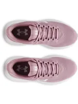 Championes de running Under Armour modelo Phade RN 3, color rosado con suela blanca y logo lateral en blanco. Confeccionados con parte superior de malla ligera y transpirable, plantilla extraíble y entresuela con amortiguación de EVA.