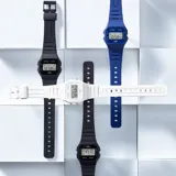 Reloj digital Casio modelo F-91W con caja y correa de resina en color azul. Cuenta con pantalla digital, luz LED, cronómetro, alarma diaria y calendario automático.