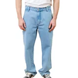 Pantalón de jean celeste, de corte recto y tiro medio.