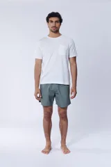 Short de baño verde de algodón.