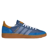 Championes Adidas Handball Spezial de color azul con detalles en tono caramelo y suela de caucho.