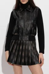 Chaleco estilo bomber Diesel G-Inko confeccionado en tejido con acabado efecto cuero y apariencia desgastada de color negro. Presenta cuello camisero, cierre frontal con cremallera, bolsillos ribeteados y terminaciones de canalé en el bajo. Cuenta con el logotipo Oval D en relieve en el pecho.