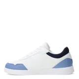 Championes Umbro de estilo urbano, confeccionados en material sintético blanco con detalles en azul pastel en la puntera y el talón, y logo de la marca en color rosado en el lateral.