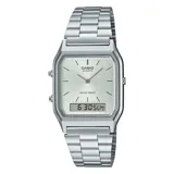 Reloj Casio modelo AQ230A de estilo retro, con caja y malla de acero inoxidable plateado. Presenta una esfera analógica gris con manecillas y una pantalla digital multifunción en la parte inferior.
