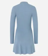 Vestido corto de corte evasé confeccionado en tejido de punto, con cuello polo, cierre frontal con botones y mangas largas.