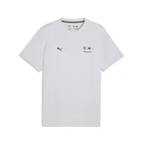 Remera de algodón gris claro con cuello redondo y mangas cortas. Presenta el logo de Puma en el lado derecho del pecho y el emblema de BMW Motorsport en el lado izquierdo.
