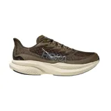 Championes de running Hoka Mach 6, color verde oliva con entresuela en tono crema. Presentan un diseño de malla técnica transpirable y logo de la marca en el lateral.