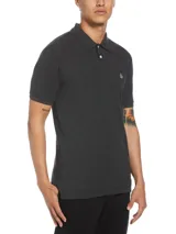 Polo Original Penguin Daddy color gris oscuro, de corte recto y mangas cortas. Confeccionada en algodón orgánico con tejido interlock y cuello con solapa.