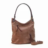Cartera estilo hobo color marrón, confeccionada en material símil cuero con textura. Presenta dos bolsillos frontales con cierre metálico, apertura superior con cierre y asa corta para el hombro.