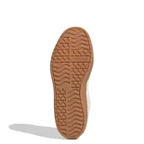 Championes Adidas modelo VL Court Bold con diseño de plataforma alta. Presentan una capellada de cuero en tono gris claro con las icónicas tres tiras laterales y detalles de marca en dorado. Cuentan con suela de goma color caramelo y cierre mediante cordones.