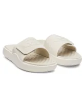 Sandalias tipo ojotas Under Armour modelo Ignite Pro 8, color beige, con correa ajustable, plantilla de espuma viscoelástica y suela de EVA con diseño ergonómico.