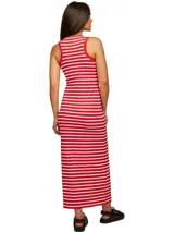 Vestido midi ajustado de viscosa elástica con textura acanalada a rayas horizontales rojas y blancas. Sin mangas, con cuello redondo y espalda deportiva. Logo de Tommy Hilfiger bordado en el bajo.