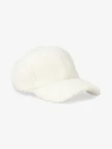 Gorra blanca con visera, confeccionada en tela tipo corderito para brindar calidez.