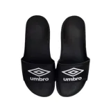 Ojotas tipo slide Umbro, color negro con el logo de la marca estampado en blanco en la banda superior. Poseen plantilla de espuma EVA para mayor amortiguación.