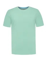 Remera de jersey de algodón orgánico, color celeste, con cuello redondo, mangas cortas y detalle de parche del logo de la marca en contraste en el pecho.