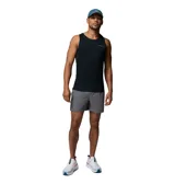 Short deportivo gris Columbia modelo Stealth Spring Lined, confeccionado con tecnología Omni-Wick para control de humedad, con cintura elástica y bolsillos laterales.